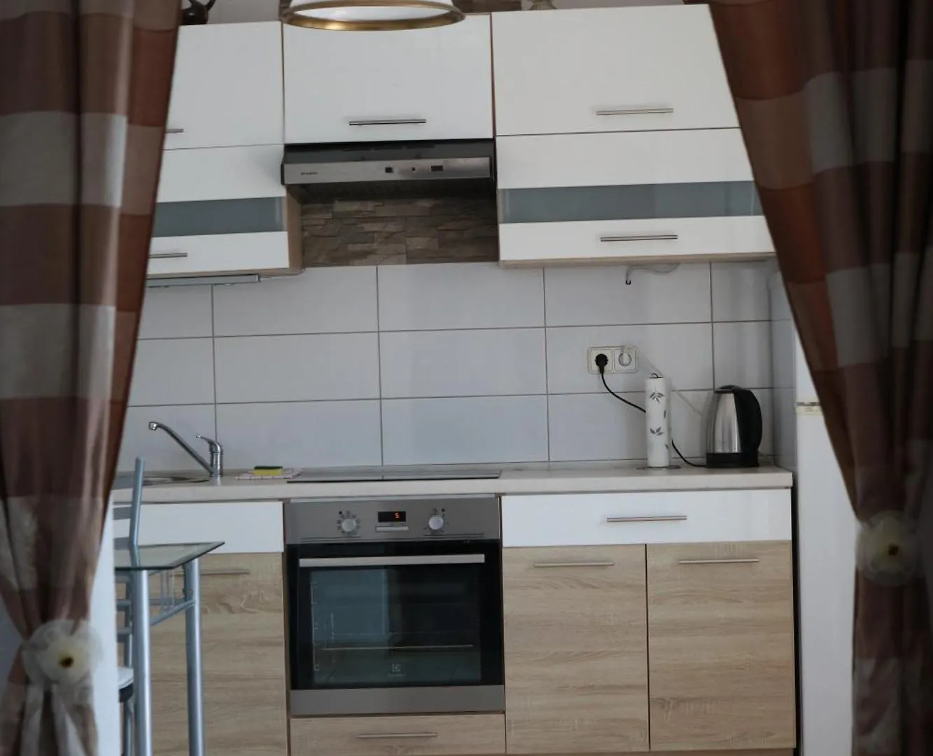 Apartments Mrdan Seget Vranjica