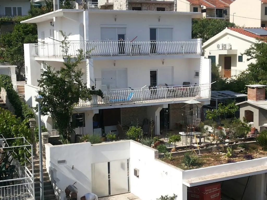 Apartments Mrdan Seget Vranjica 0*,  Croacia